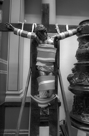 8 Bundeled on the Cross, London  2012